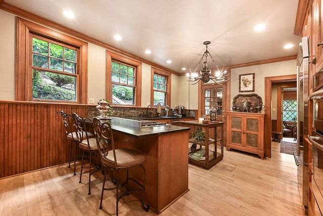 809 Blackburn Rd, Sewickley Heights, PA 15143