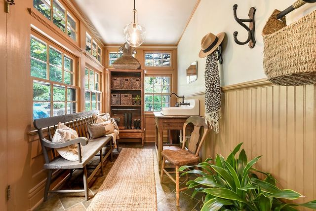 809 Blackburn Rd, Sewickley Heights, PA 15143
