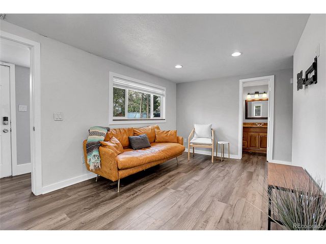 656 S Stuart St, Denver, CO 80219