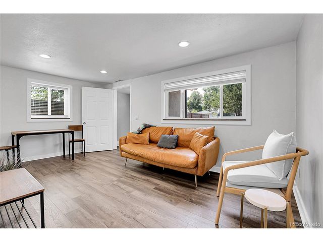 656 S Stuart St, Denver, CO 80219