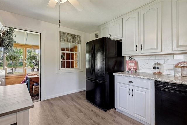 460 State St, Belchertown, MA 01007