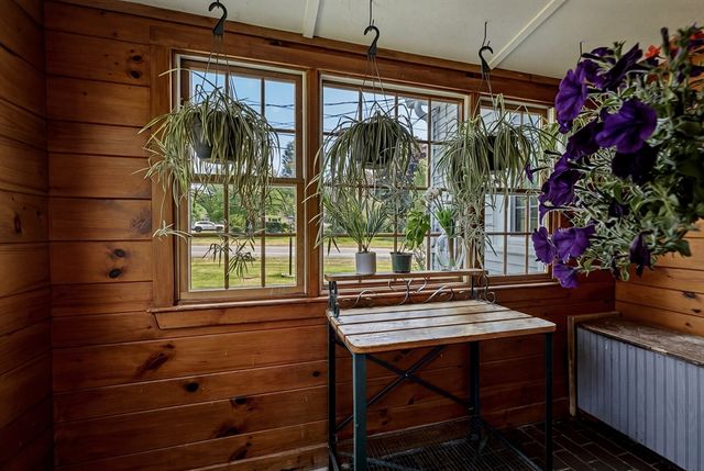 460 State St, Belchertown, MA 01007
