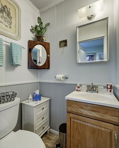460 State St, Belchertown, MA 01007