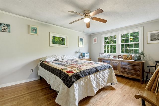 460 State St, Belchertown, MA 01007