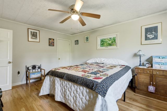 460 State St, Belchertown, MA 01007
