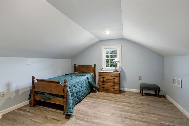 460 State St, Belchertown, MA 01007