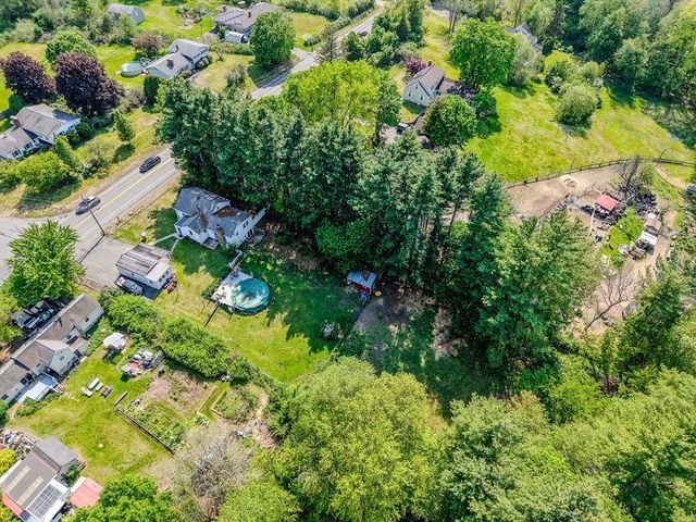 460 State St, Belchertown, MA 01007