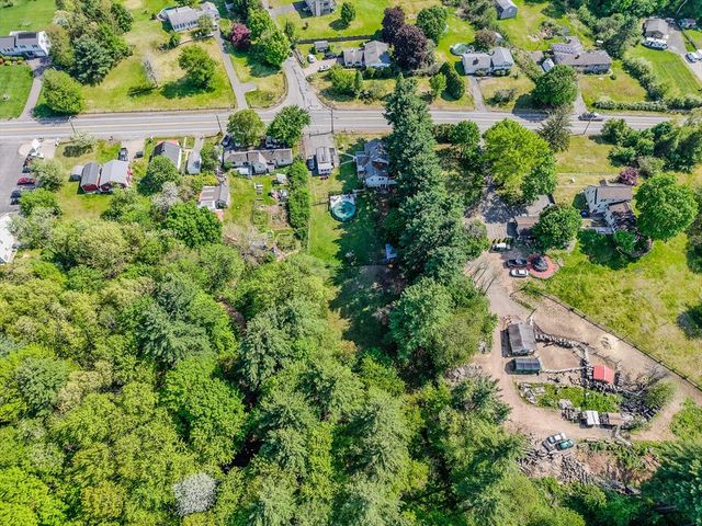 460 State St, Belchertown, MA 01007