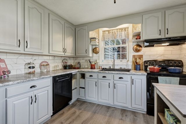 460 State St, Belchertown, MA 01007