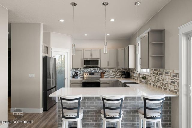 1617 W Gold Bar Road, Wasilla, AK 99654