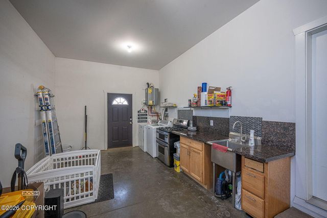 1617 W Gold Bar Road, Wasilla, AK 99654