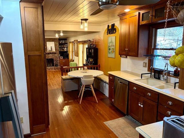 66 Holiday Drive, Clinton, IL 61727