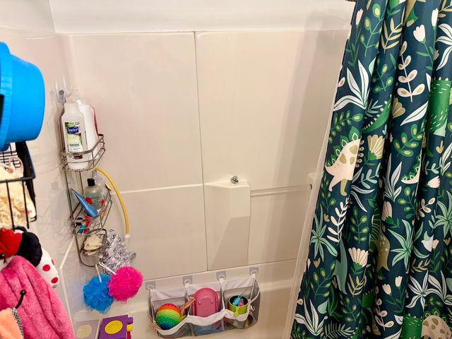 66 Holiday Drive, Clinton, IL 61727