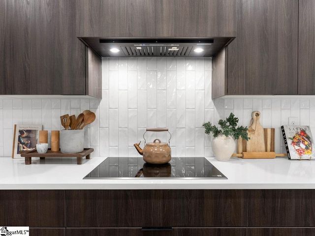 2032 Blessed Drive, Inman, SC 29349