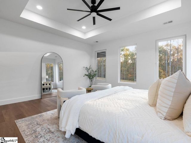 2032 Blessed Drive, Inman, SC 29349