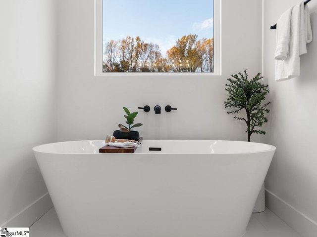 2032 Blessed Drive, Inman, SC 29349