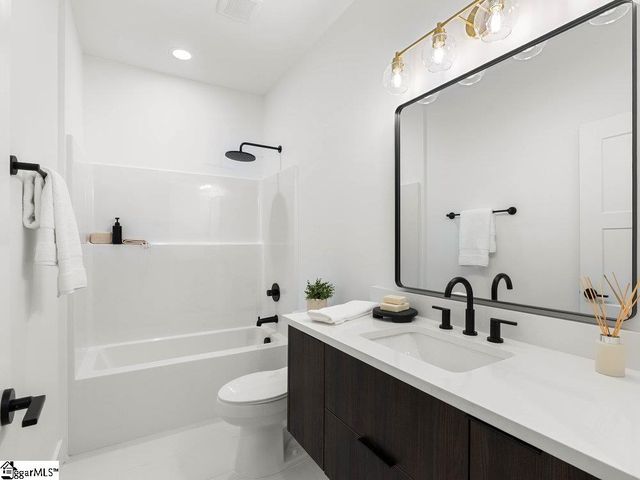 2032 Blessed Drive, Inman, SC 29349