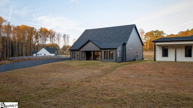 2032 Blessed Drive, Inman, SC 29349