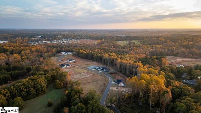 2032 Blessed Drive, Inman, SC 29349