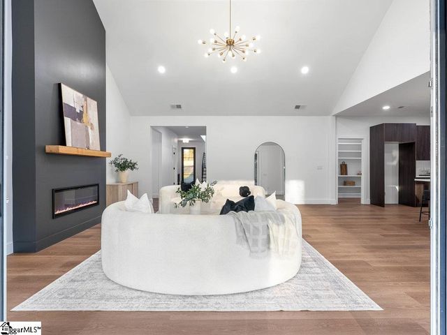 2032 Blessed Drive, Inman, SC 29349