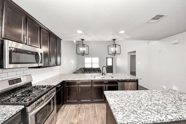 619 Ashley Falls Lane, Rosharon, TX 77583