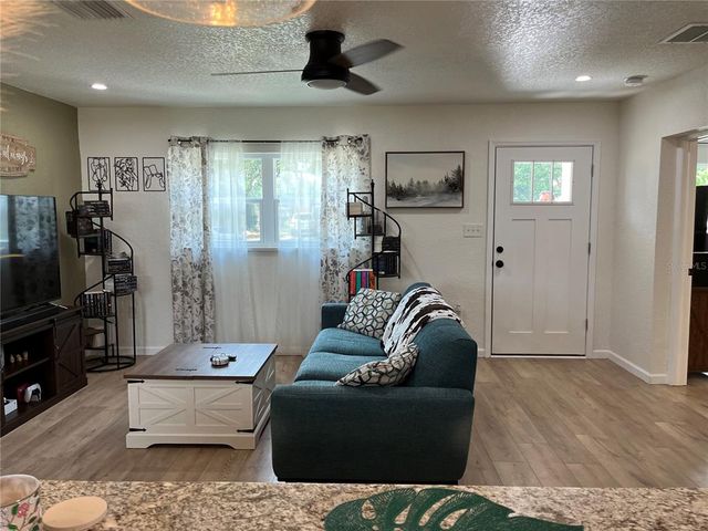 3227 DECATUR AVENUE, Lakeland, FL 33805