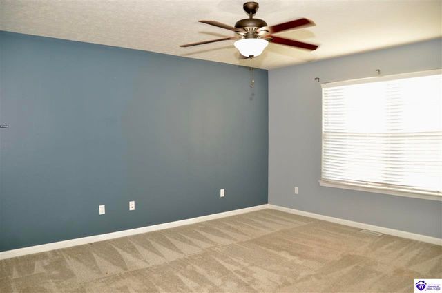 67 Minks Court, Vine Grove, KY 40175