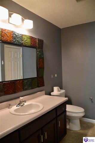 67 Minks Court, Vine Grove, KY 40175