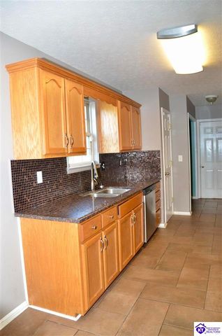 67 Minks Court, Vine Grove, KY 40175