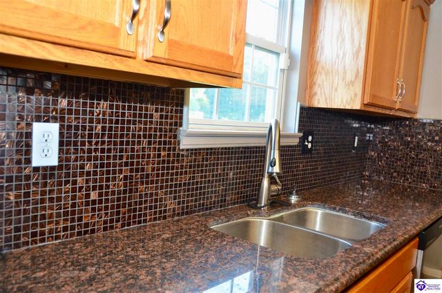67 Minks Court, Vine Grove, KY 40175