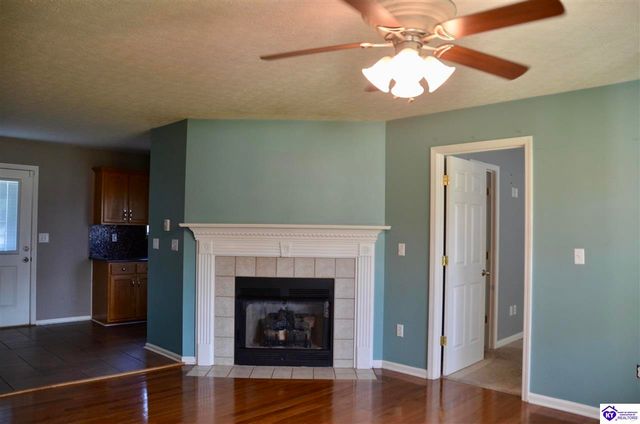 67 Minks Court, Vine Grove, KY 40175