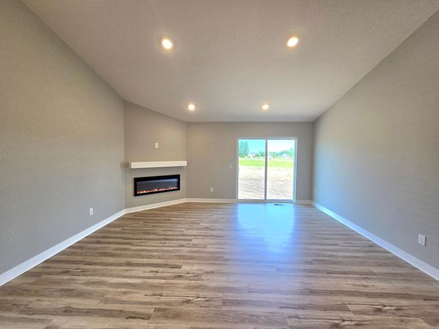 7389 Imperial Way, Elko New Market, MN 55020