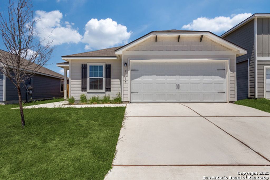7335 AARON JORDAN DR, San Antonio, TX 78252