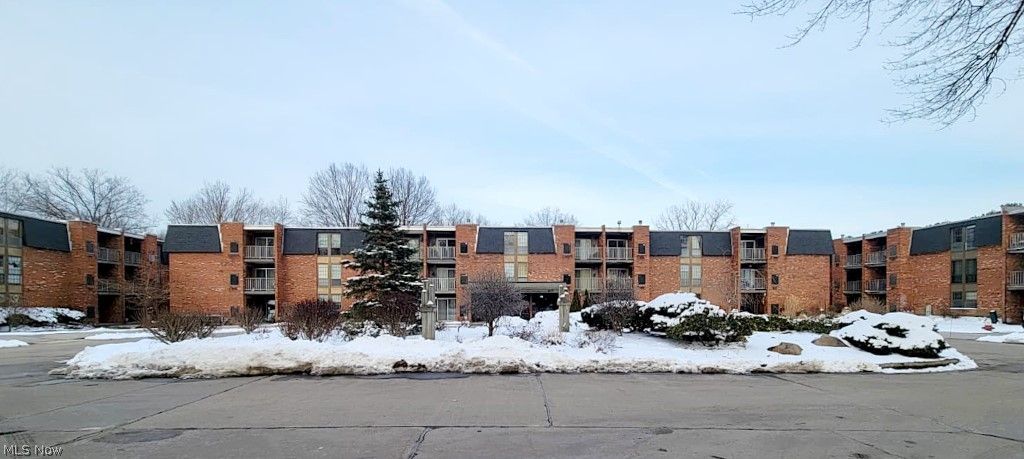 4179 Columbia Road 213, North Olmsted, OH 44070