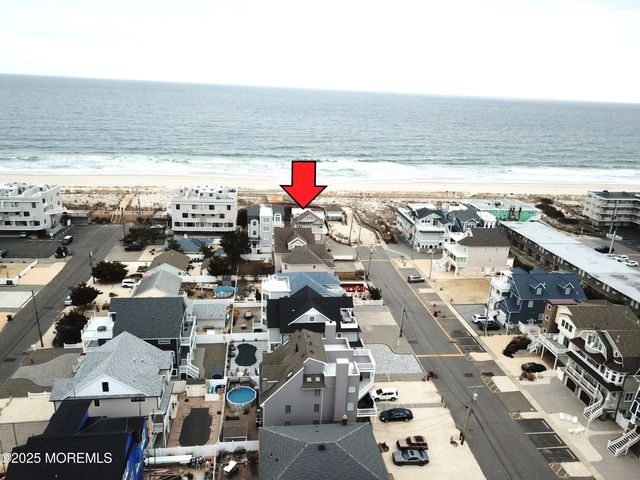 12 23rd Avenue, Seaside Park, NJ 08752