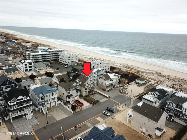 12 23rd Avenue, Seaside Park, NJ 08752