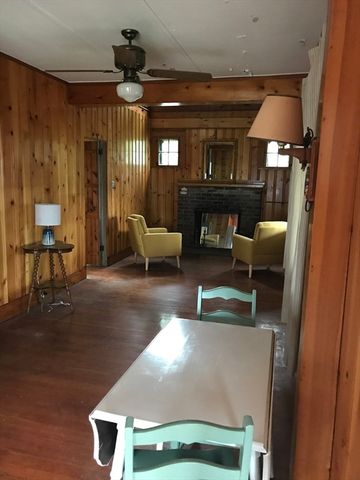 37 Lincoln Hwy, Wareham, MA 02571