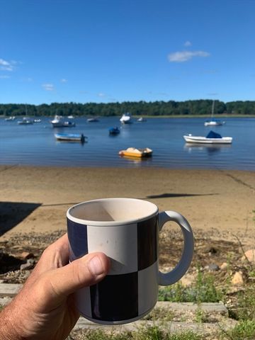 37 Lincoln Hwy, Wareham, MA 02571