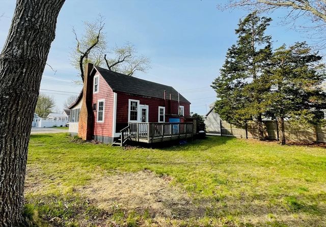 37 Lincoln Hwy, Wareham, MA 02571