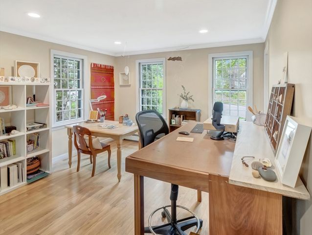 5 Juniper Dr, Mansfield, MA 02048