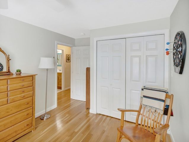 5 Juniper Dr, Mansfield, MA 02048