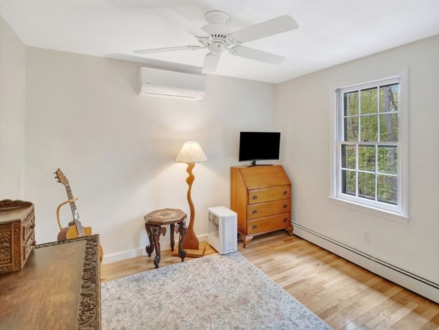 5 Juniper Dr, Mansfield, MA 02048