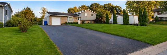 50 Kenwick Drive, Henrietta, NY 14623