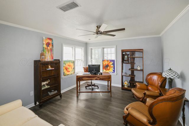 620 N Main Street, Stratford, TX 79084