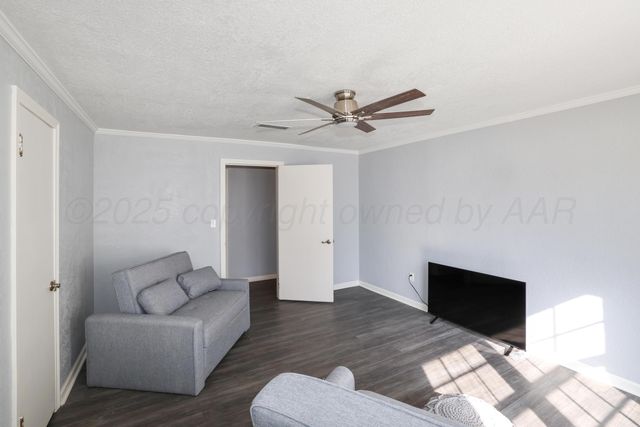 620 N Main Street, Stratford, TX 79084