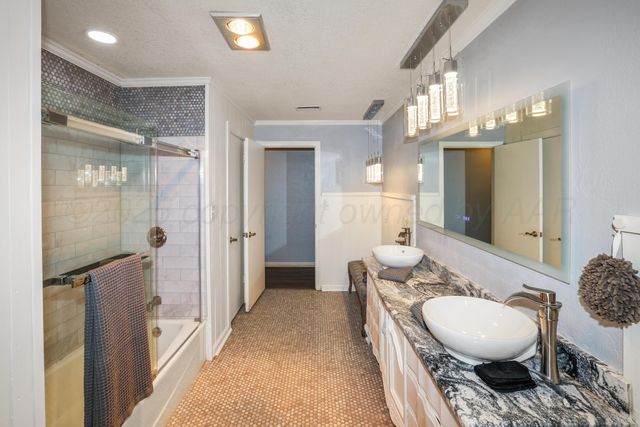 620 N Main Street, Stratford, TX 79084