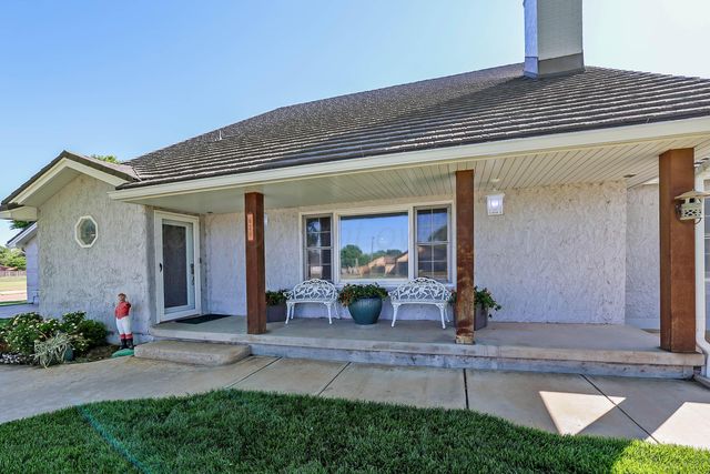 620 N Main Street, Stratford, TX 79084