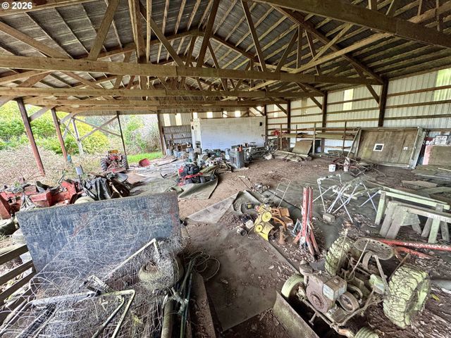 60958 Old Wagon Rd, Coos Bay, OR 97420