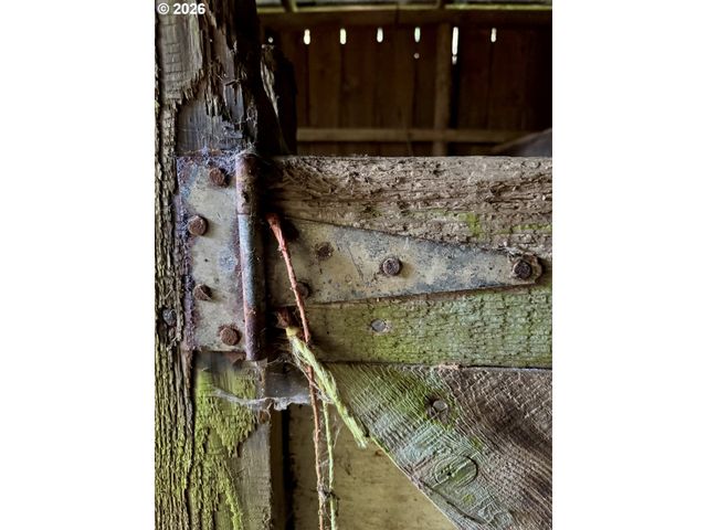 60958 Old Wagon Rd, Coos Bay, OR 97420