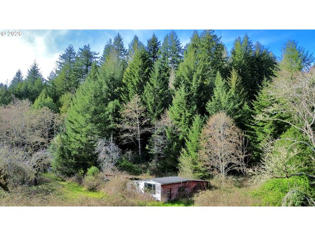 60958 Old Wagon Rd, Coos Bay, OR 97420